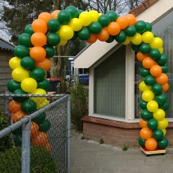 ballonen boog, prijs va 145,--